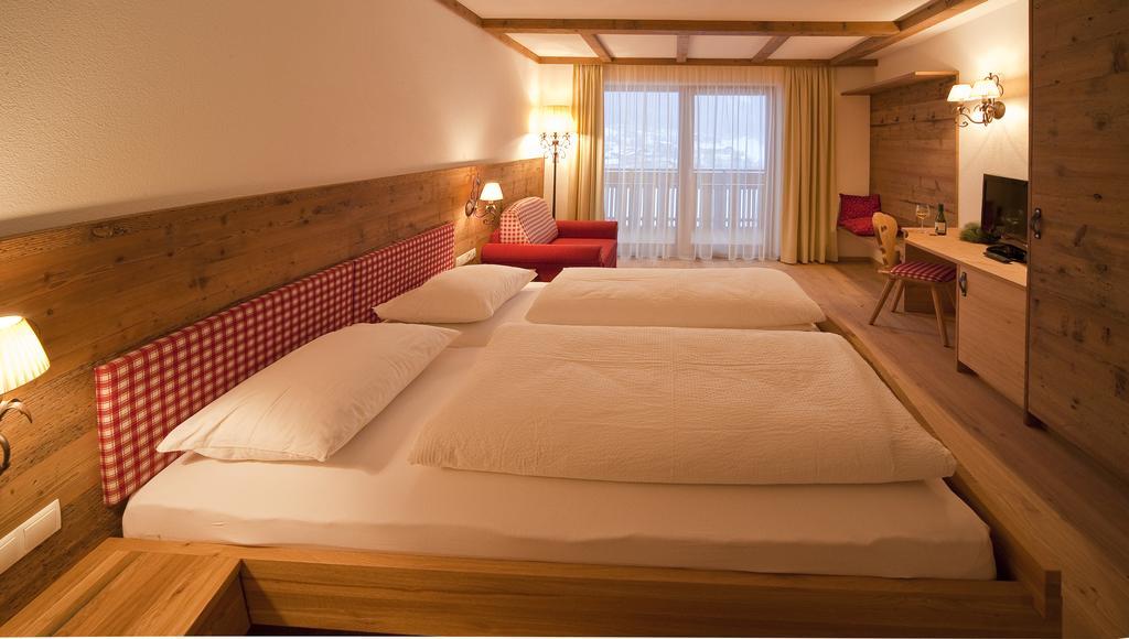 Hotel Foestlerhof Villa Ottone Esterno foto